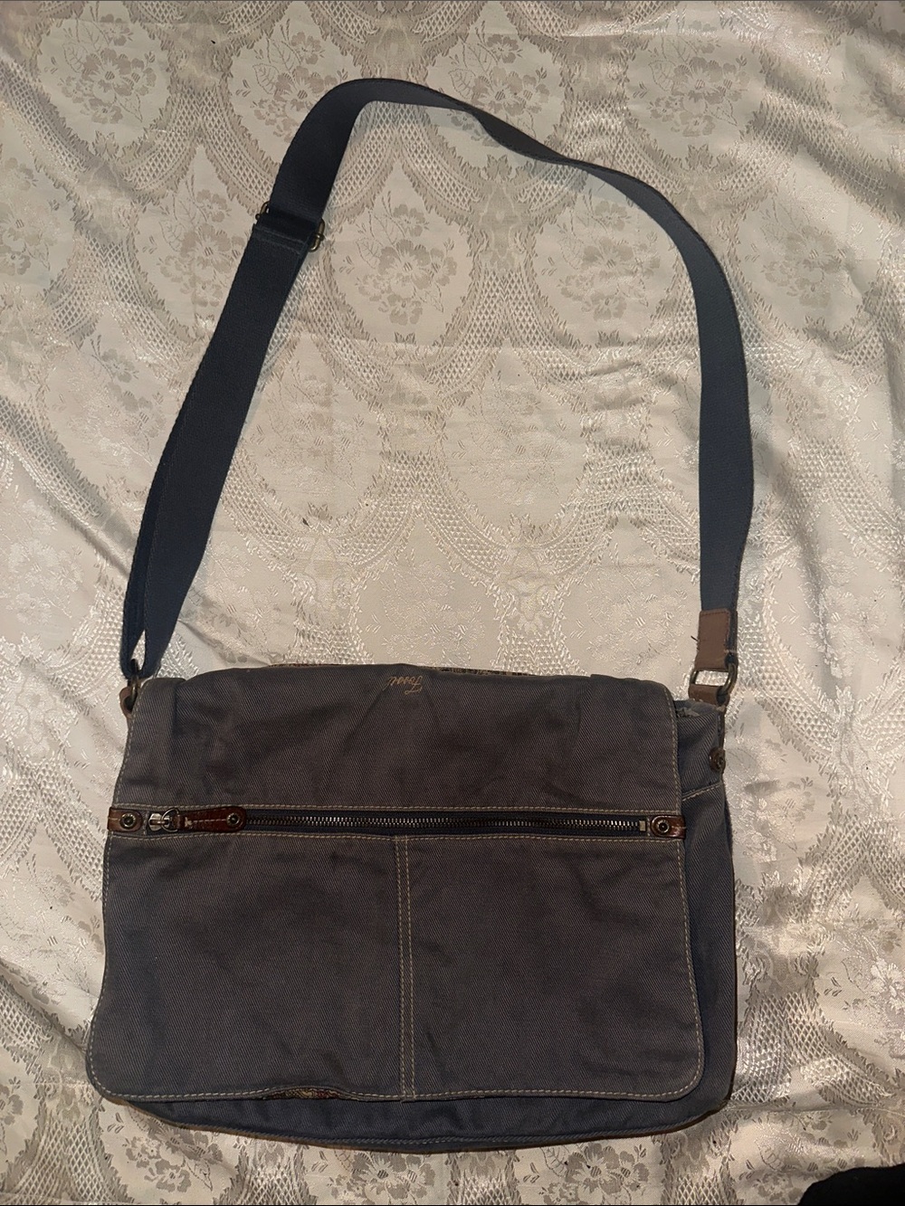 Gray Fossil shoulder bag